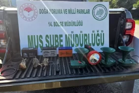 mus-ta-ses-cihazlari-ve-farlar-ile-avlanan-3-17878503_amp (1)