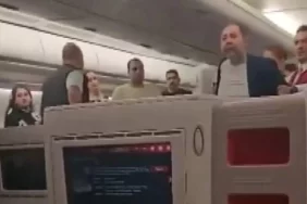 ucakta-olay-cikarip-turkiyeyi-satin-alirim-diyen-yolcu-kara-listeye-alindi