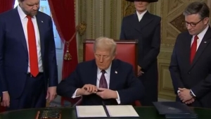 3739681_816x459