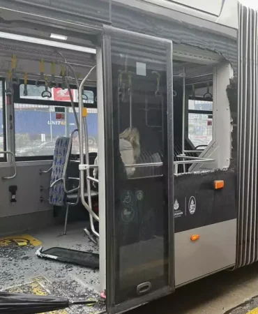 istanbul-da-metrobus-kazasi-1-olu-20-yarali-18611190_155_m