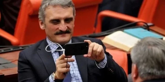 Yeliz Lakabıyla Bilinen Eski AKP milletvekili Ahmet Hamdi Çamlı Sınırını Aştı..