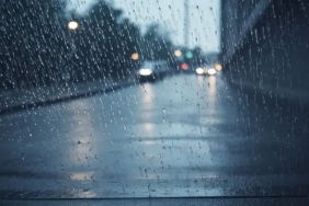 pngtree-rain-outside-street-with-rain-drop-outside-car-windows-image_2910614
