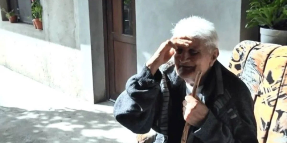 KAYBOLDUKTAN 30 YIL SONRA AYNI KIYAFETLERLE GERİ DÖNDÜ…