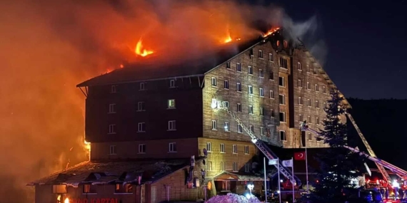 Kartalkaya’daki otel yangınıyla ilgili 3 bürokrata soruşturma izni