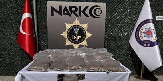 İzmir’de zehir tacirlerine darbe: 133 şüpheli tutuklandı