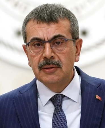 bakan-tekin-821-bin-351-ogretmen-atandi