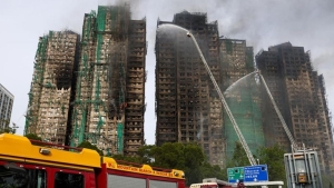 hong-kongda-yangin-faciasinda-olu-sayisi-55-oldu