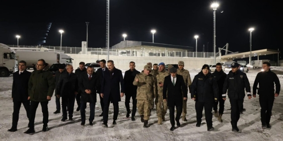 Sınır kapısında giriş-çıkışlar mercek altında