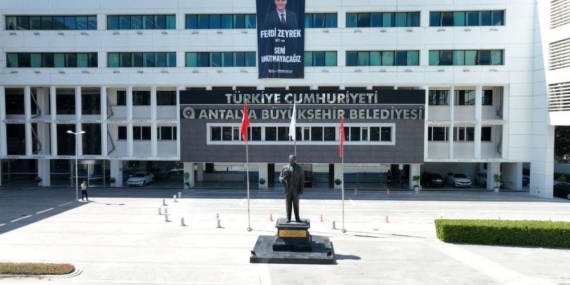 Antalya Büyükşehir Belediyesi’ne yeni operasyon: 14 gözaltı