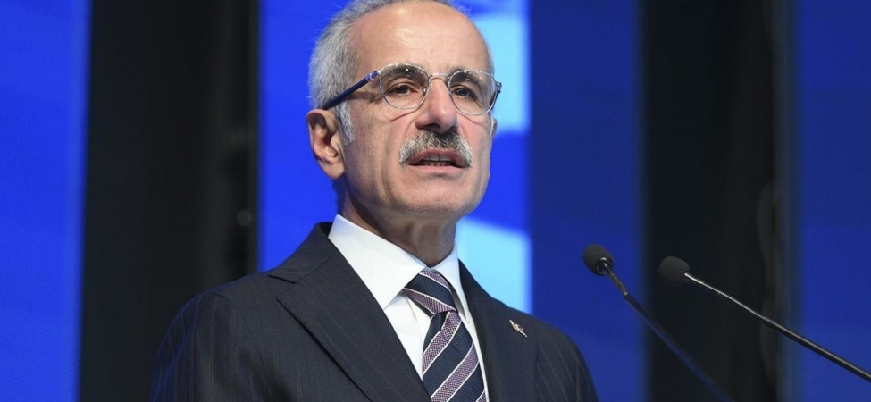 bakan-uraloglu-zararli-iceriklere-karsi-daha-siki-dijital-denetim-geliyor