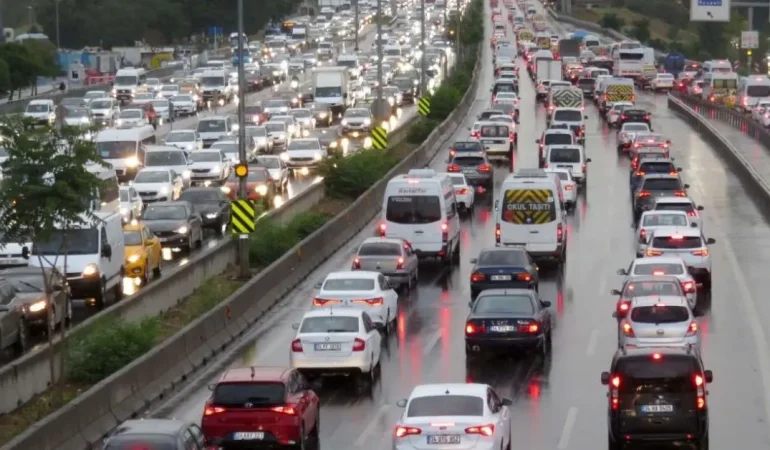 istanbulda-bazi-yollar-gecici-sureyle-trafige-kapatilacak-d25b9ee6-6eaa-4742-addd-e9317fb6eb46 (1)