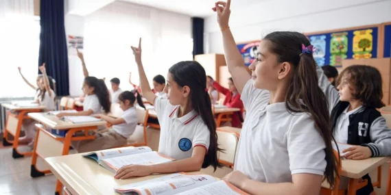 55-bin-okulda-kamera-donemi-polis-takibi-surekli-olacak-Z7ZbKCag