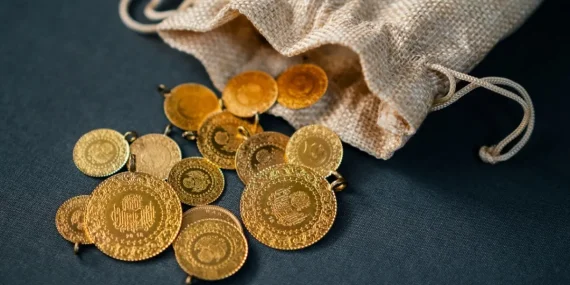 gram-altin-gune-dususle-basladi-1770878484