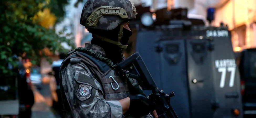 istanbul-merkezli-organize-suc-operasyonu-13-gozalti-SNHmpnfn