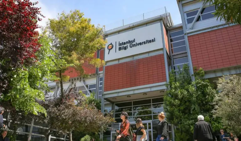 resmi-gazetede-yayimlandi-bilgi-universitesinin-izni-kaldirildi-Xwx5E1Uh